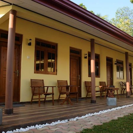 Gold Inn Dambulla Buitenkant foto