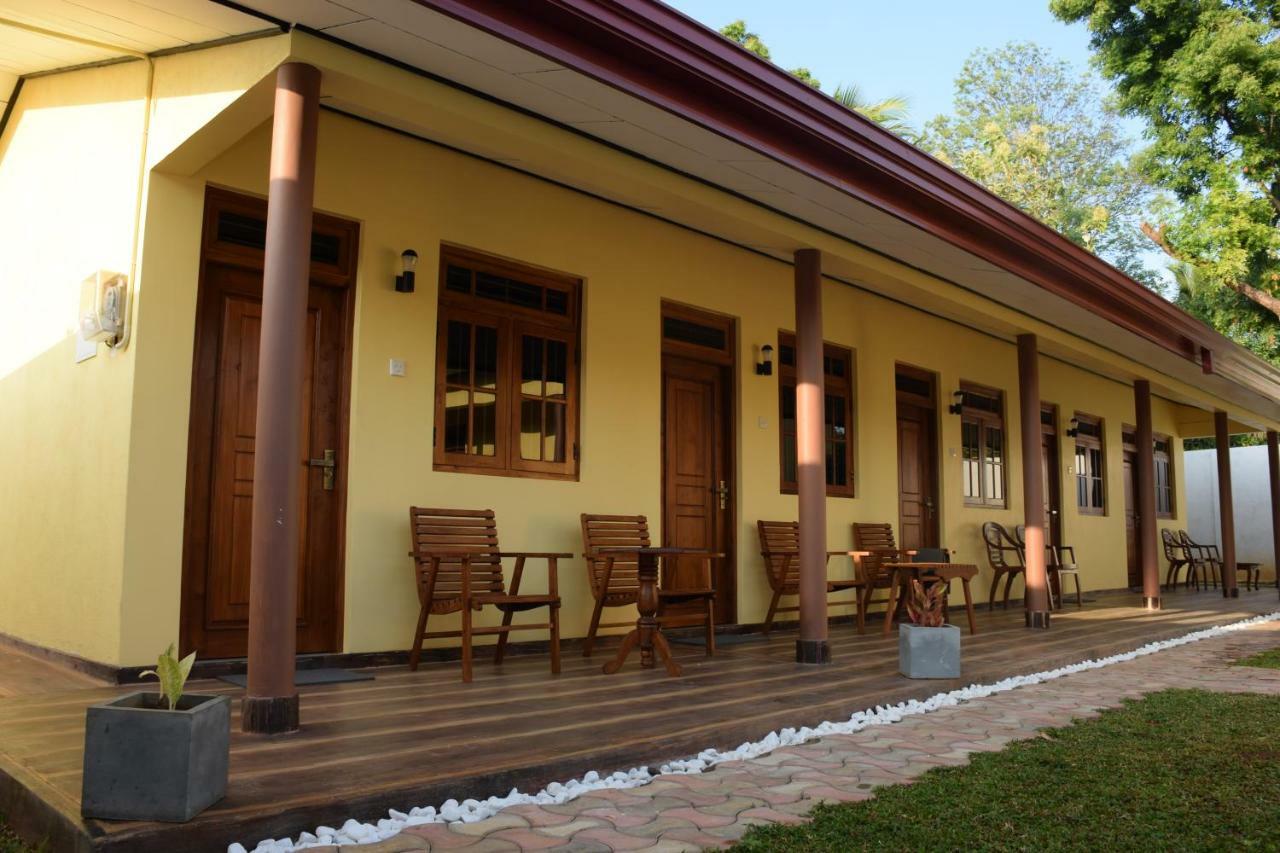 Gold Inn Dambulla Buitenkant foto
